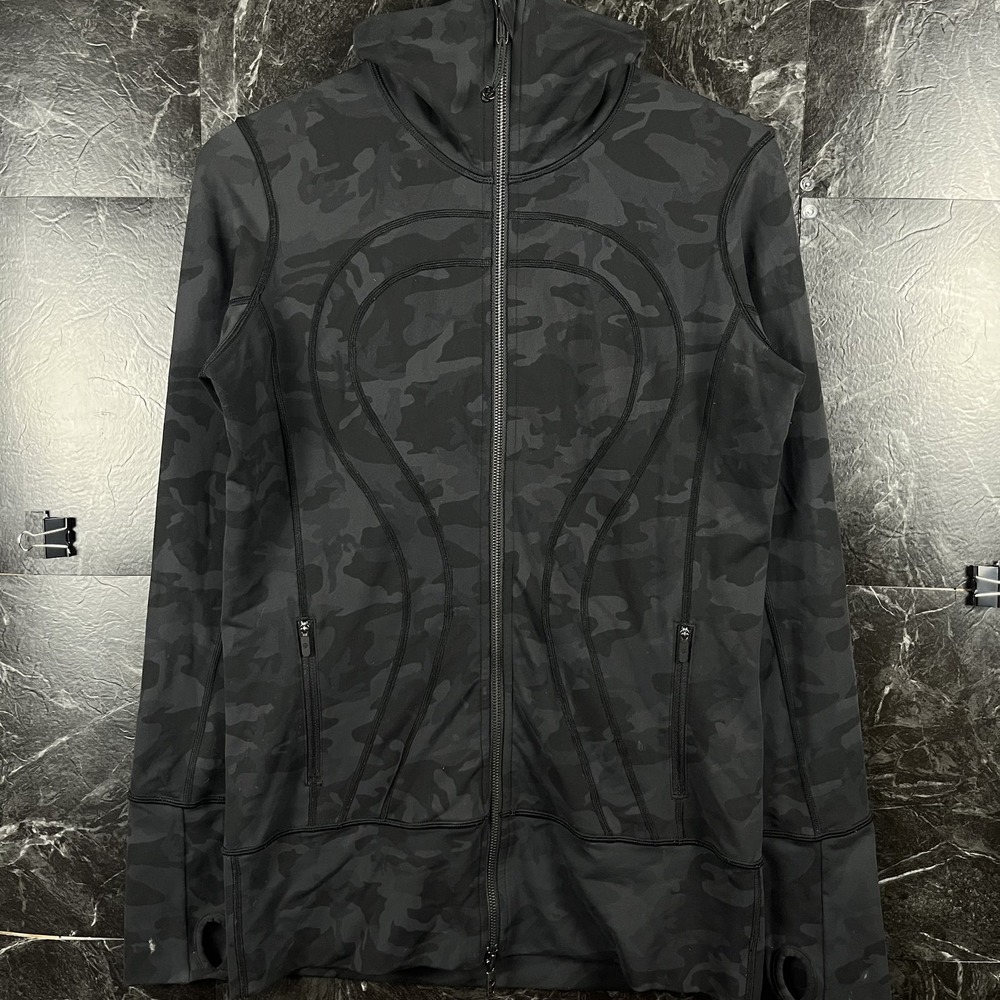 Lululemon Women's Camo Running Define Jacket Size 8
